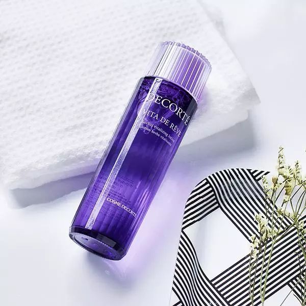 「去闭口大作战」令人困扰的闭口和痘痘！闭口到底是什么？