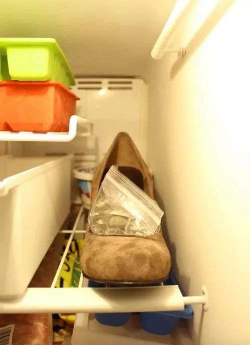 鞋子买小了怎么撑大小妙招,鞋子太小了可以撑大吗