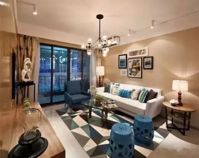 炫酷点线面设计,手绘灯泡点线面设计