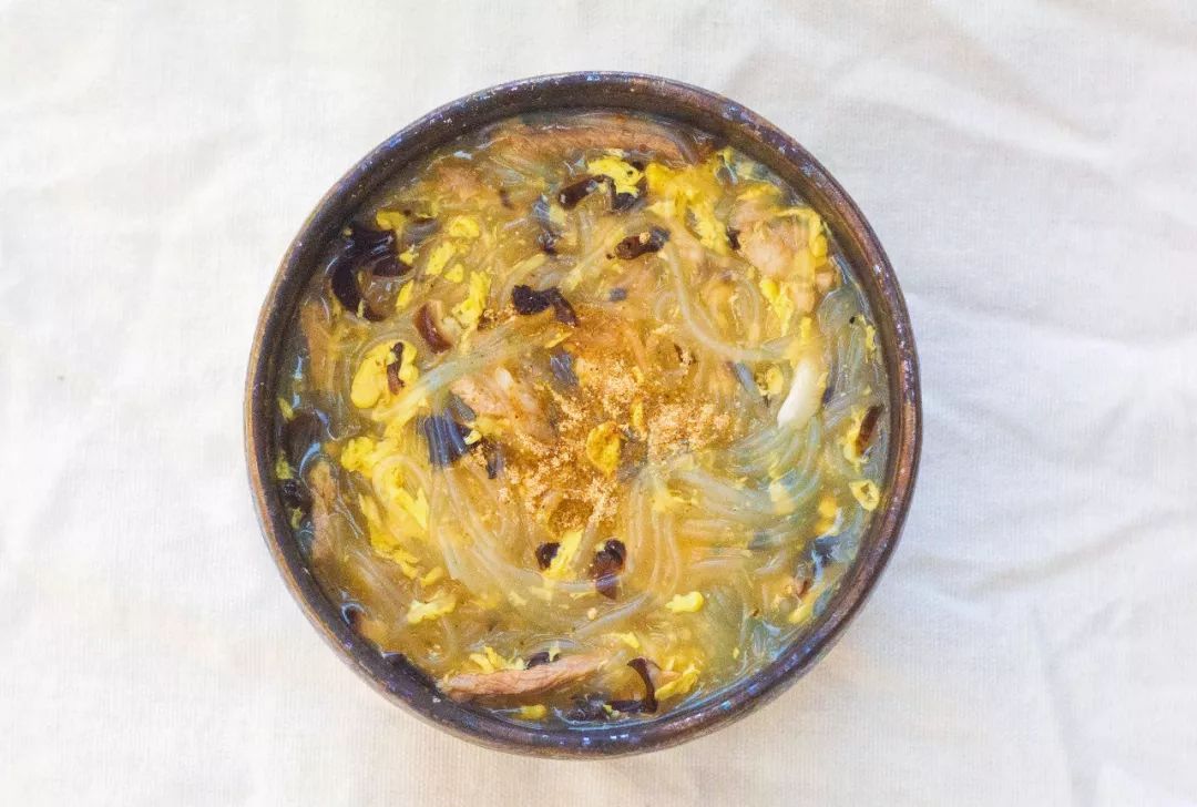 不用一分钱吃大餐,不用付钱就能吃鱼子酱