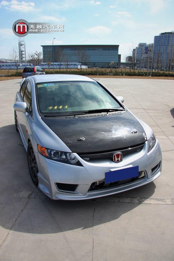 这个聚会里面没有一辆合法的车！