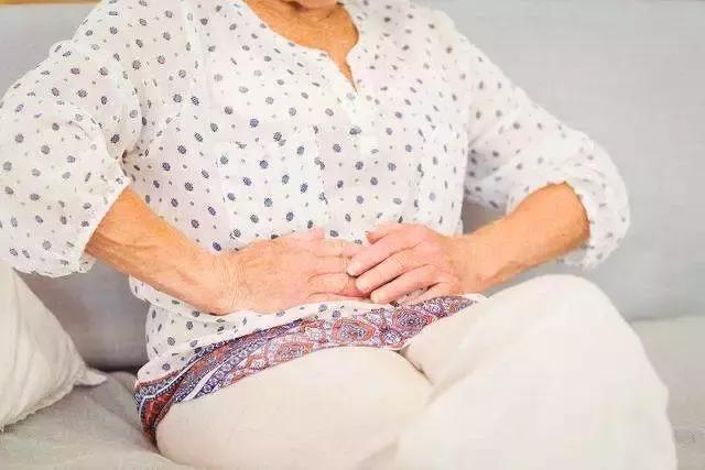 胆总管结石可治吗,1厘米的胆总管结石能不做手术吗