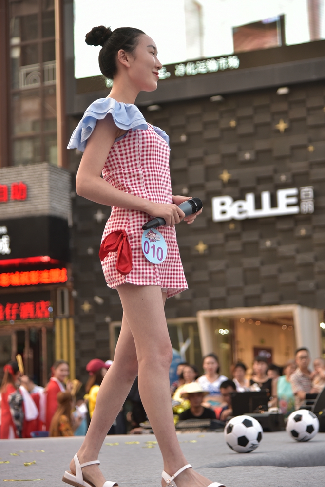 足球世界杯2018冠军视频,2018足球宝贝决赛晚会