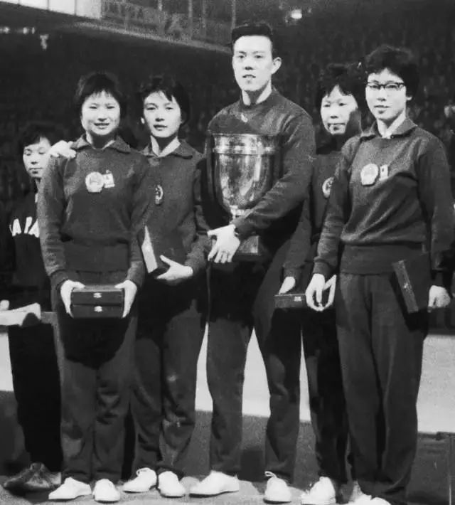 童年时父亲一句话点亮她有志人生路,为国赢首个女乒团体世界冠军