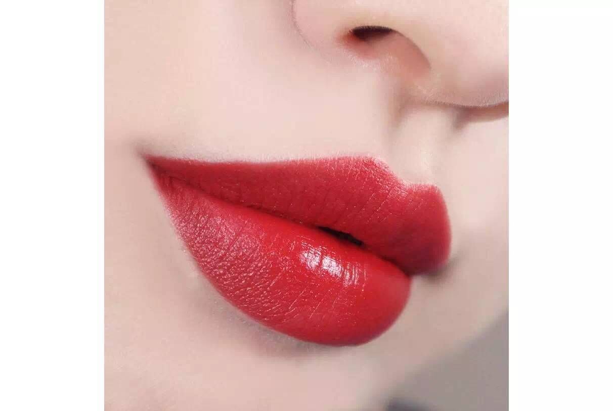 哪款口红显白又好又便宜,口红哪款好又实惠