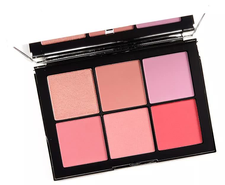 这个牌子出什么都火到断货，女生必须入一个