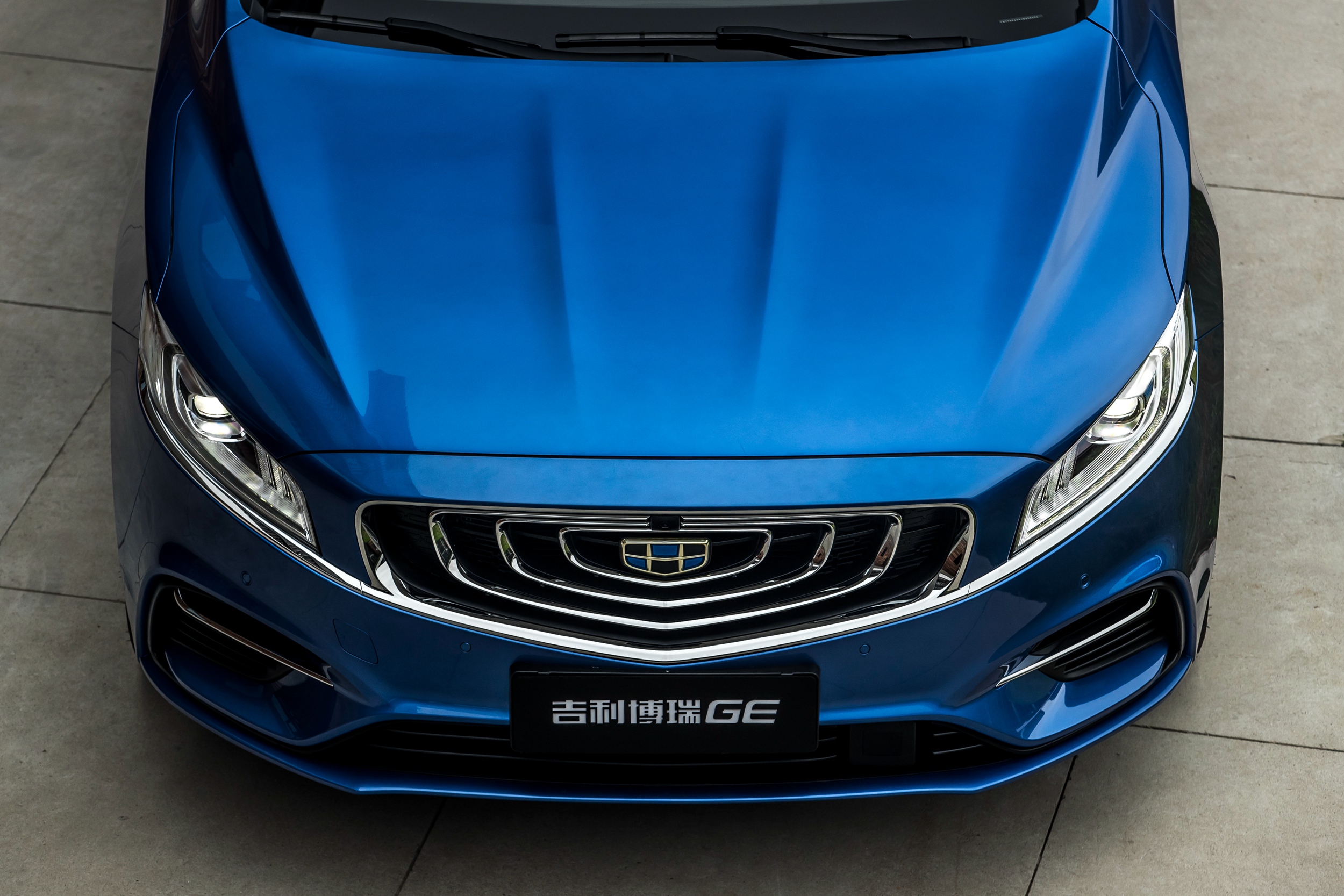 吉利博瑞ge是新能源车吗,吉利博瑞ge新能源改黑武士