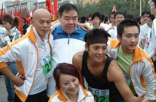 赵文卓黄飞鸿打洋人,赵文卓黄飞鸿腿功精彩合集