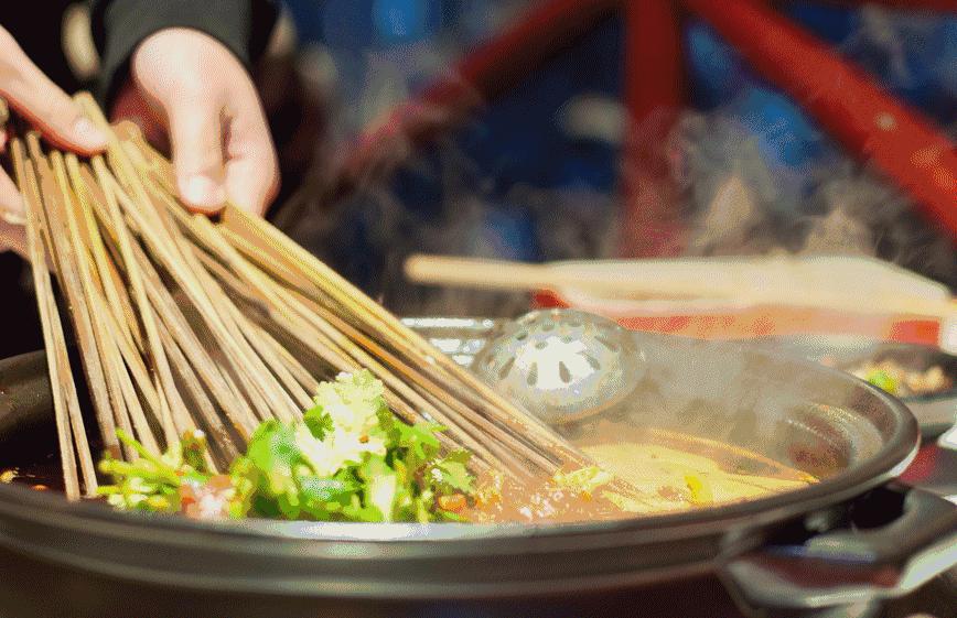 串串香加盟店市场前景如何,串串香生意火爆的原因