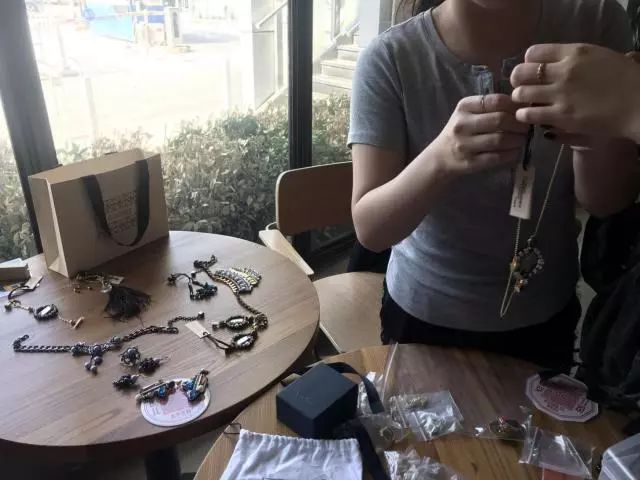 想和昕小薇一样成为专业时尚编辑么？昕小薇“三部曲”时尚编辑入门课来啦！