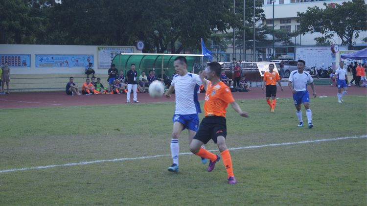 忠诚杯篮球赛海南点评,第一届忠诚杯足球联赛