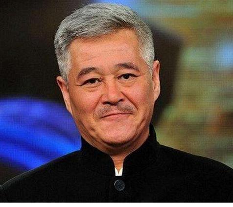 小沈阳大战王宝强,小沈阳猛虫过江歌曲