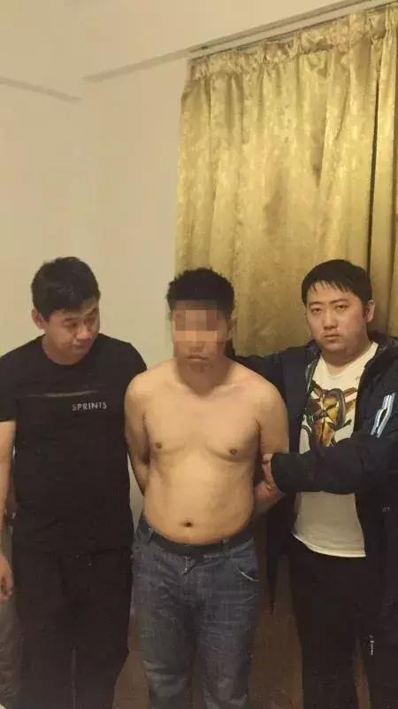 璀︽柟绔帀3涓秹榛刟pp,璀︽柟娑夊珜鎹ｆ瘉鎵粍app