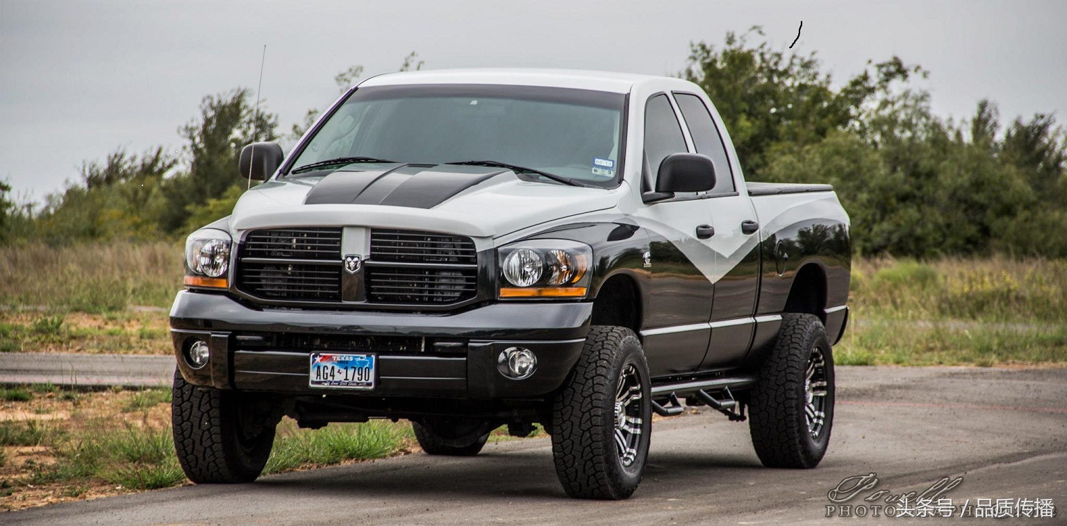 包豪斯和荣汉斯,包豪斯设计风格腕表