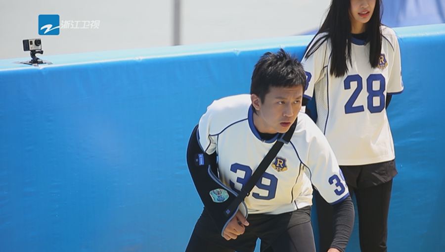 奔跑足球菲戈,世界足球先生菲戈和范志毅