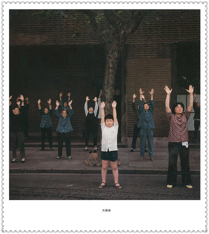 40张老照片带你走进60年代的上海,80年代老照片日本摄影师