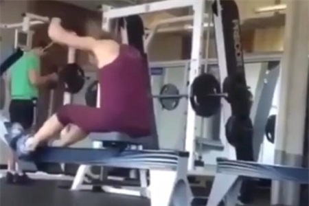 无器材初学者健身一周训练表,没有基础的健身教练怎么学