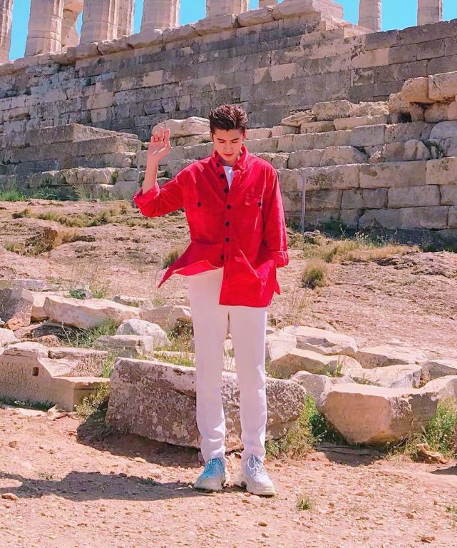 张云龙杨幂迪丽热巴一起演电视剧,杨幂公司嘉行传媒旗下艺人张云龙