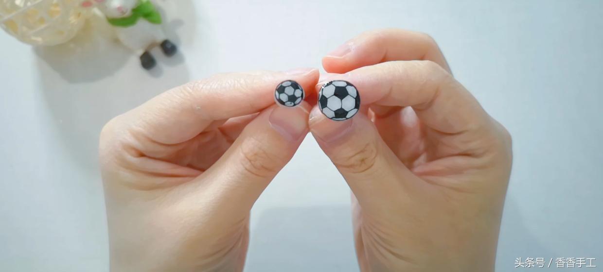 热缩片自制小耳钉,热缩片做耳钉教程手绘