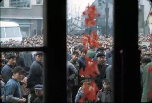 顽石：看客并不都可恶，可恶的是被看客化和看客“粉丝化”