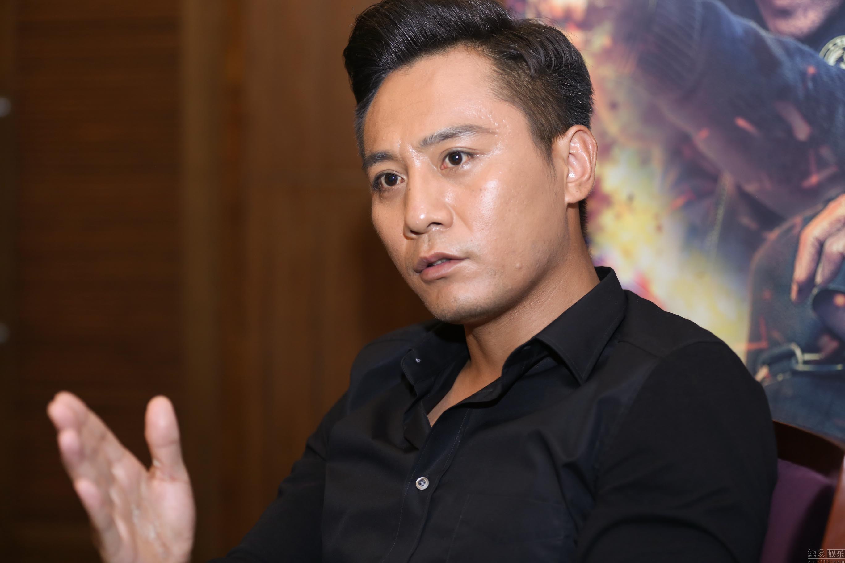 刘烨登《朗读者》称自己最怕被观众忘记,曾大剂量服*眠药安**入睡