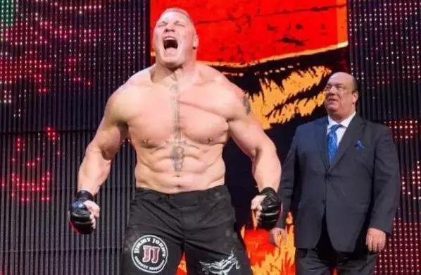 罗曼雷恩斯穿捍卫者防弹衣,wwe罗曼高光时刻