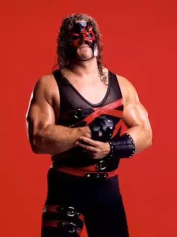 罗曼雷恩斯穿捍卫者防弹衣,wwe罗曼高光时刻