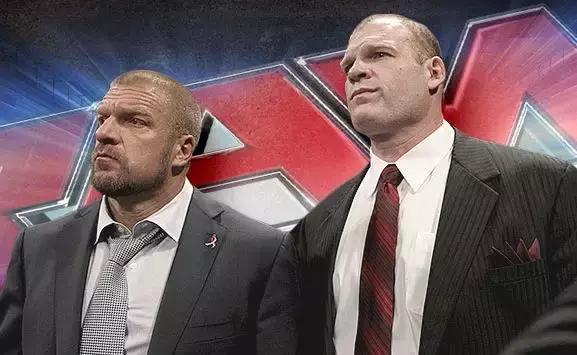 wwe最帅服装,罗曼雷恩斯不穿防弹衣