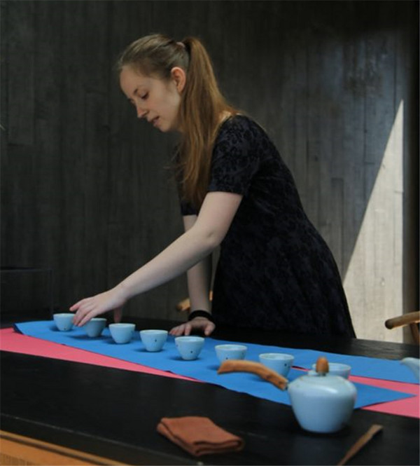 会茶文化的老外,外国茶文化