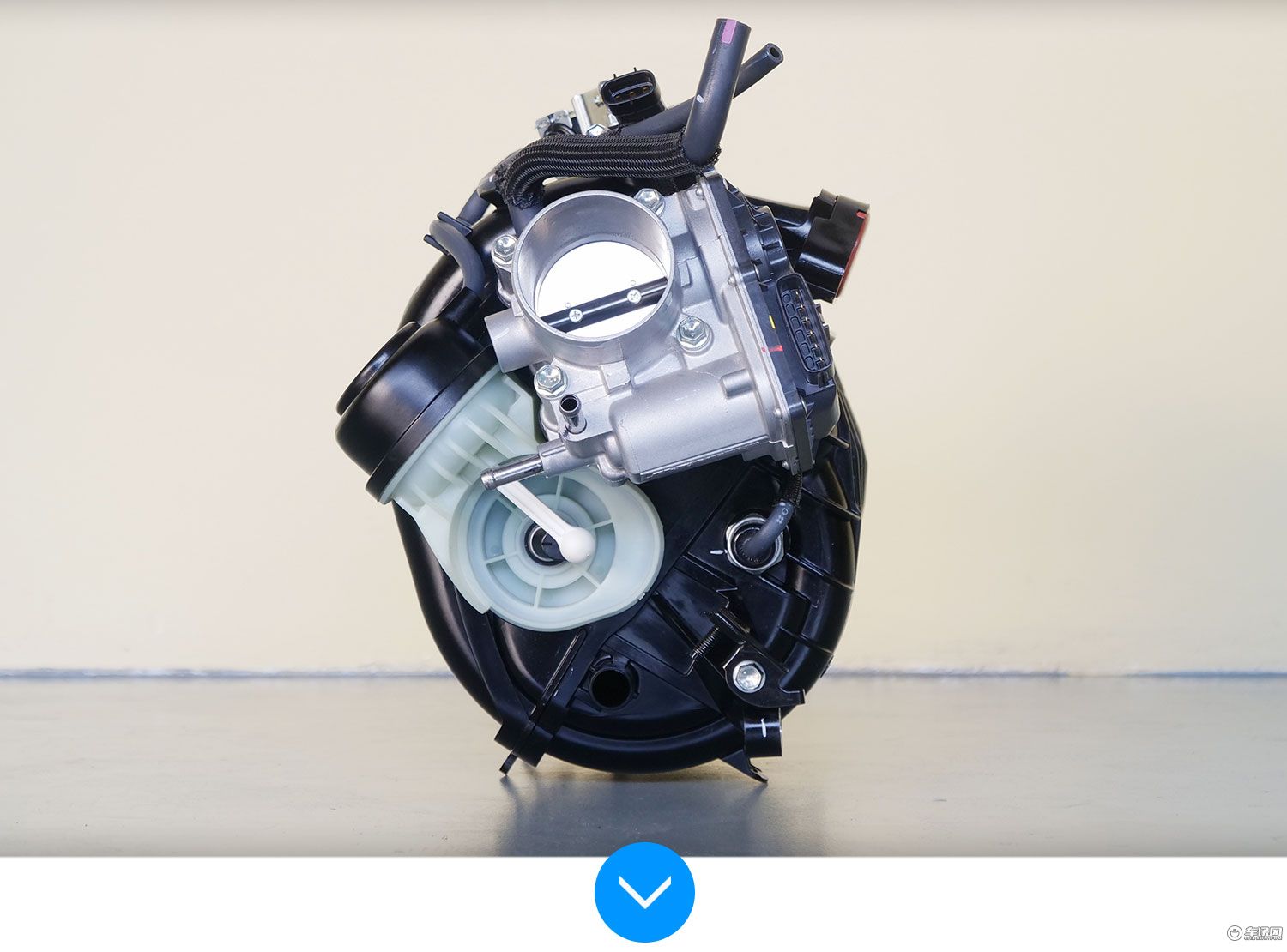 丰田rav4助力电机拆解,丰田rav4动力模块