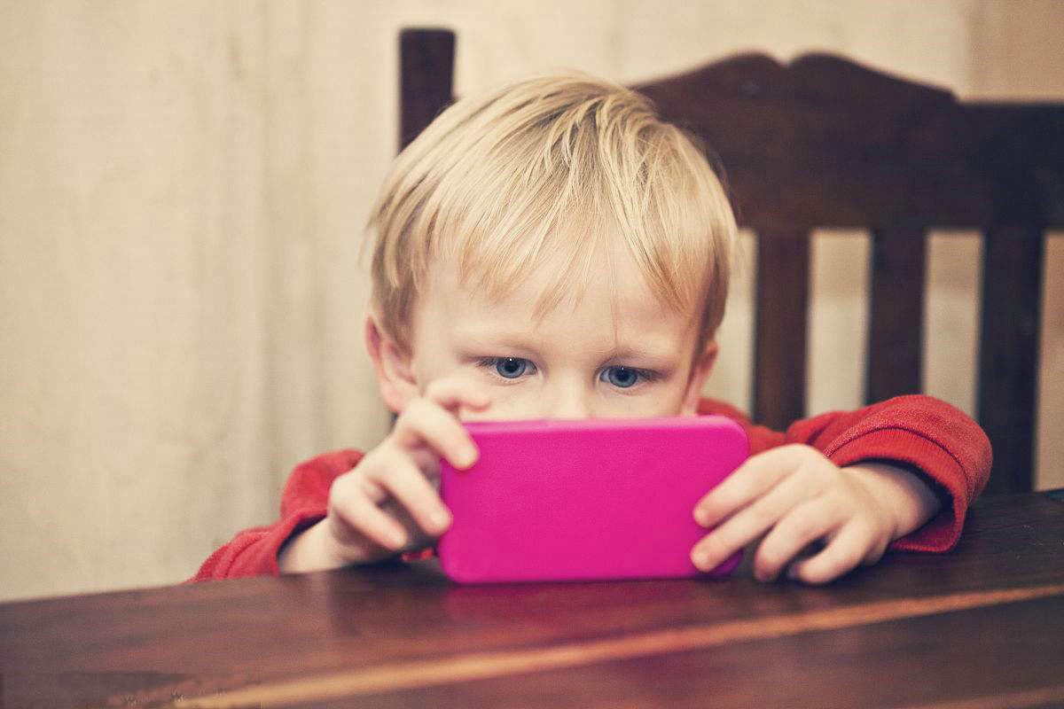 市面上近视眼治疗仪真的管用吗,小孩近视眼不看电子产品能好吗