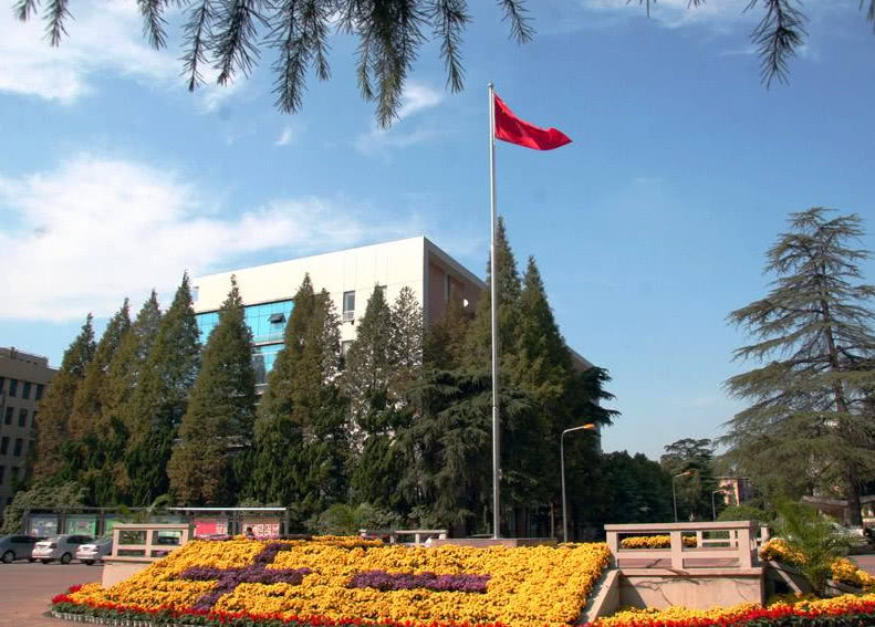 哪五所军校比985211的待遇还好,军校和211大学哪个更有前途