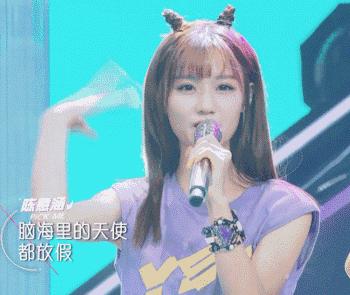 开300万的车，背20万的包，袜子都要1600块，101的姑娘们真有钱啊