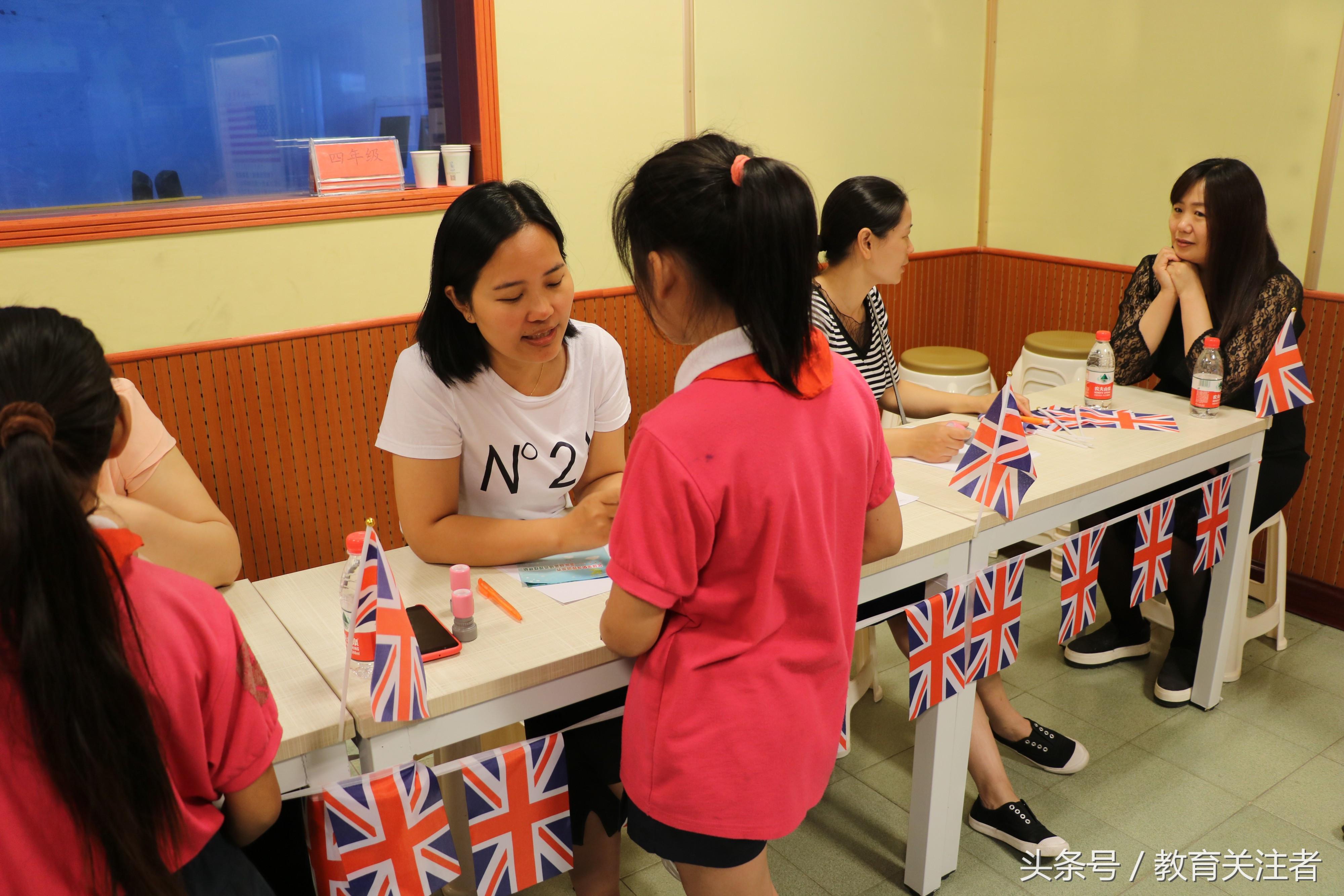 足球宝贝之环游世界—郑州市郑上路小学三年级英语表现性评价侧记