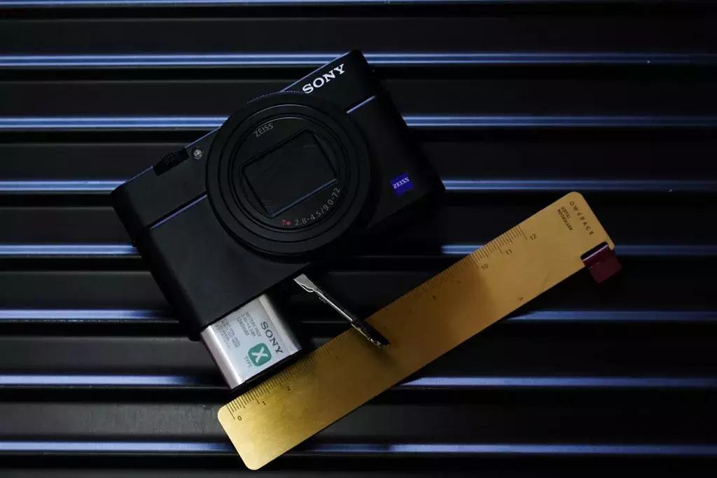 索尼黑卡数码相机dsc-rx100m6,索尼dsc-rx100m6黑卡6代数码相机