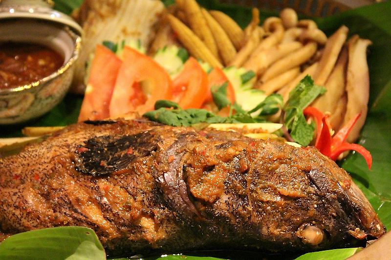 清迈必吃美食记,昆明美食攻略清迈