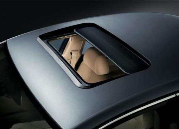 一体式全景天窗的优缺点,汽车的配置高低的区别