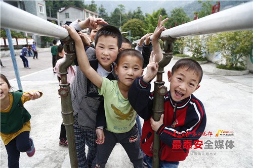 总有一张照片打动你,总有一张照片感动你