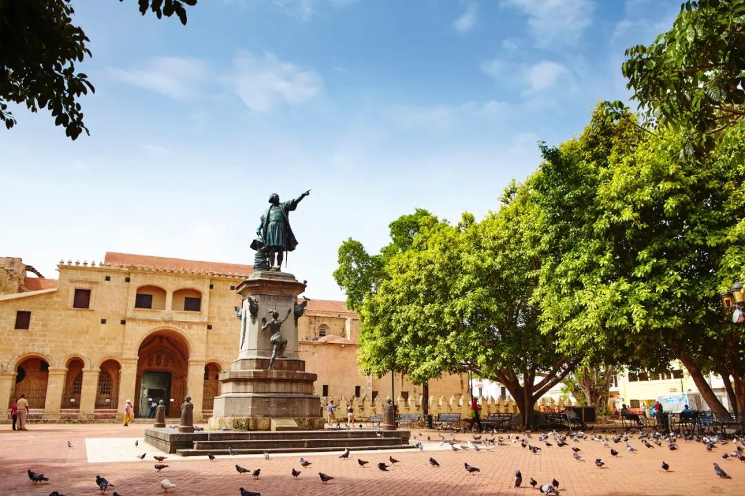 岛国名叫“星期天”，果然很懒很悠闲