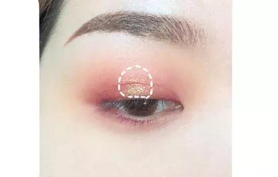 眼影画法新手易学日常妆,新手眼影画法教程日常妆