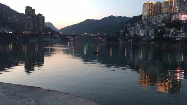 紫阳县晚上好玩的地方,紫阳县晚上有什么好玩的地方