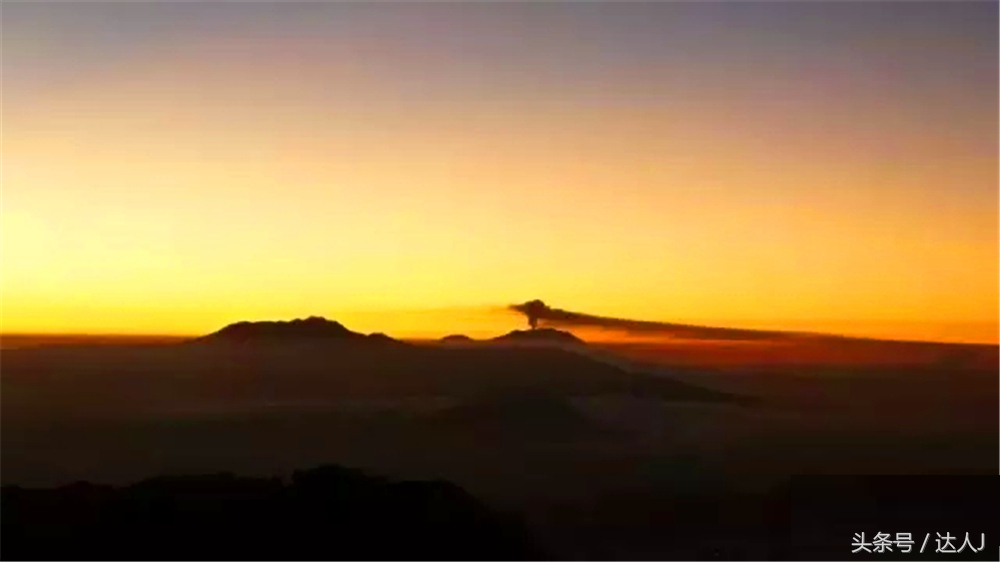 布罗莫火山要走多远,布罗莫是活火山吗