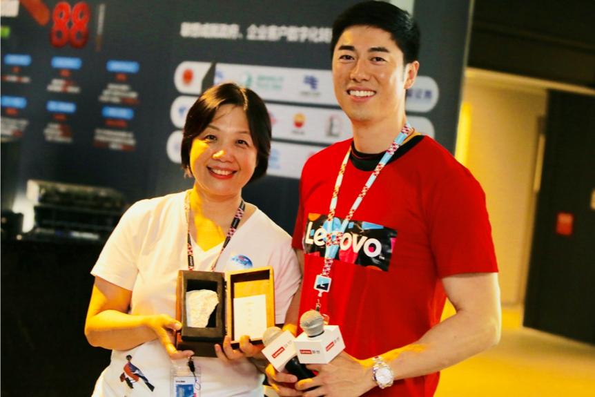 iPhone因温度低会自动关机，但联想S5竟顶着零下40度极寒登顶珠峰