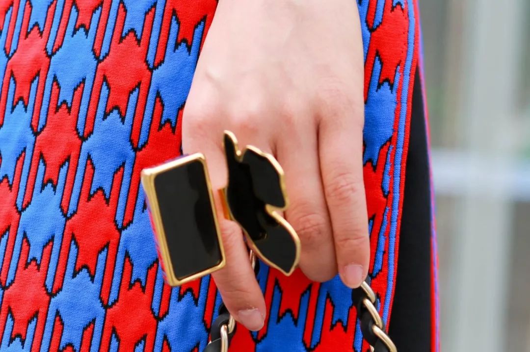 提升穿搭质感的首饰推荐,只穿基础款