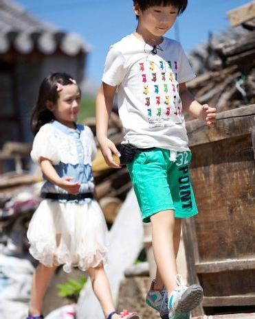 张亮儿子长腿吸睛,张亮长腿视频