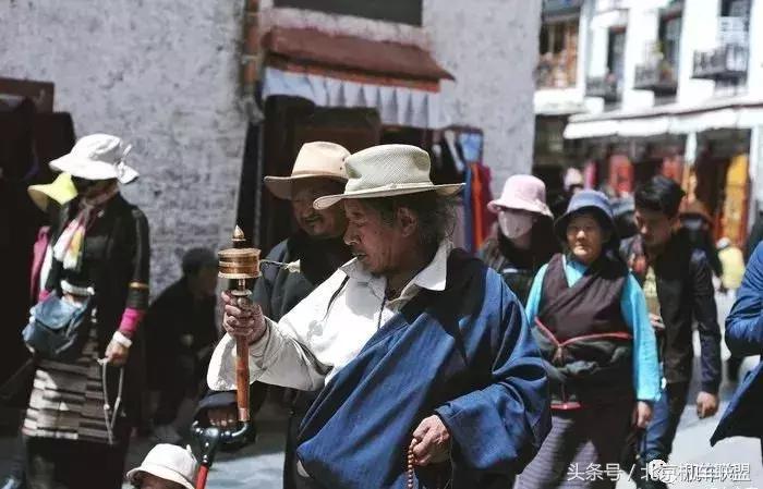 只因一款游戏，他骑着CBR300R进*藏西**了！