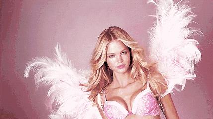 世界杯惊艳的美女,世界杯亮眼美女