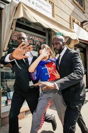 关晓彤世界杯,世界杯如何穿衣搭配好看