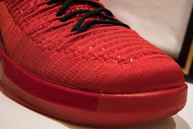 鐞冮瀷娴嬭瘎lebron15,lebron15鐞冮瀷