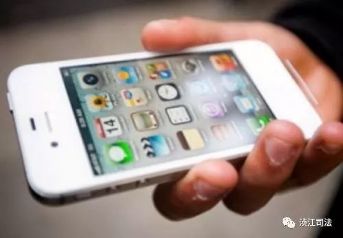 捡到丢失手机是否犯法,捡到遗失手机判刑